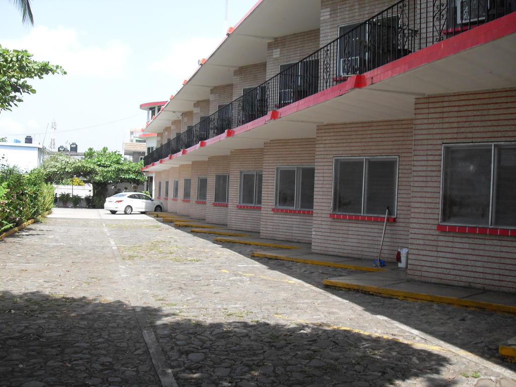 Hotel Posada Koniapan Catemaco Exterior photo